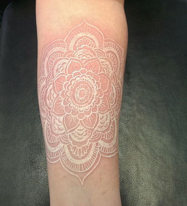 Unveiling 60+ Alluring Lace Tattoos for Women