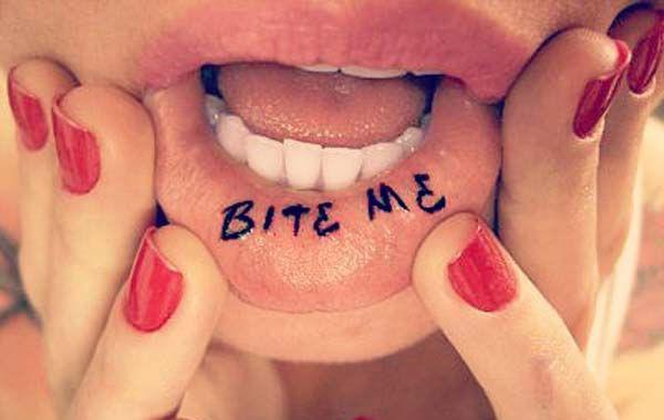 30+ Incredible Lip Tattoos