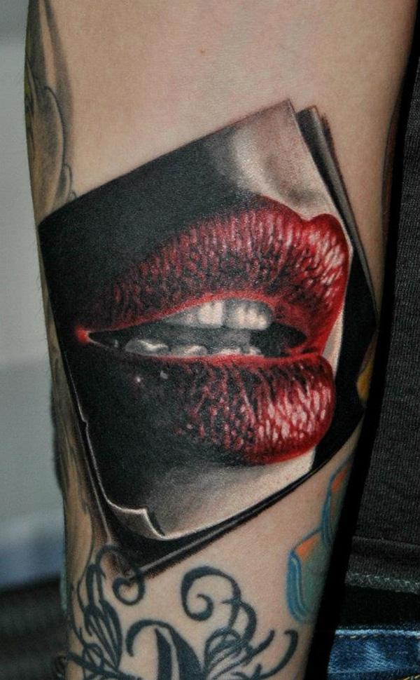 30+ Incredible Lip Tattoos