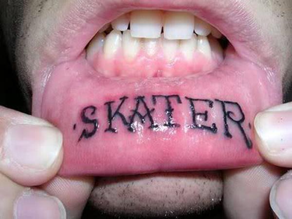 30+ Incredible Lip Tattoos