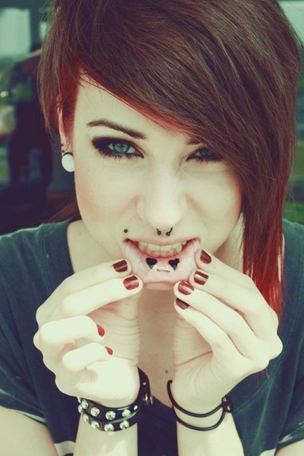 30+ Incredible Lip Tattoos