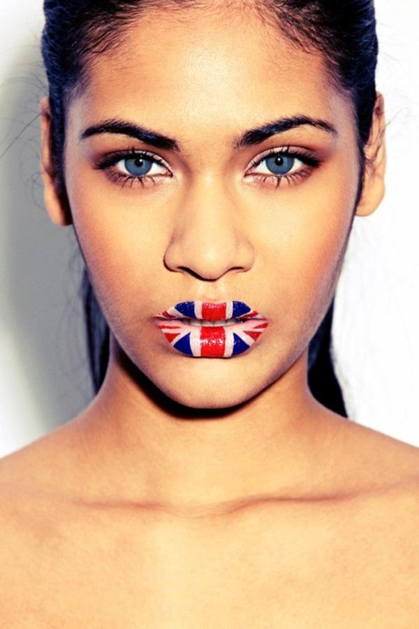 30+ Incredible Lip Tattoos