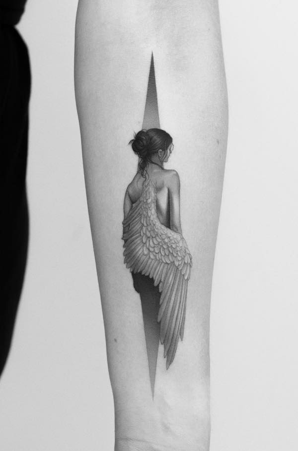35 Breathtaking Wings Tattoo Designs