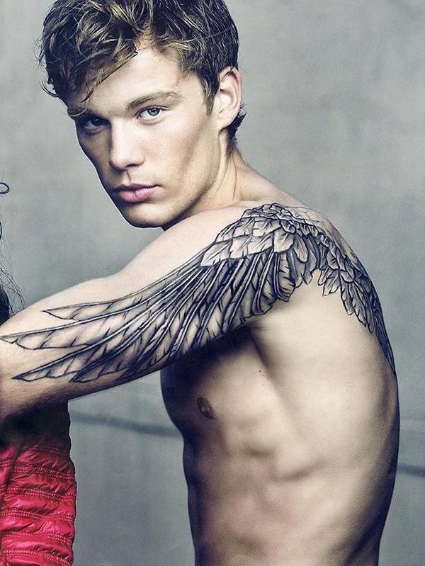 35 Breathtaking Wings Tattoo Designs