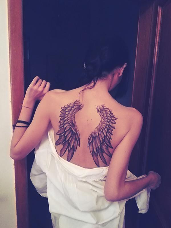35 Breathtaking Wings Tattoo Designs