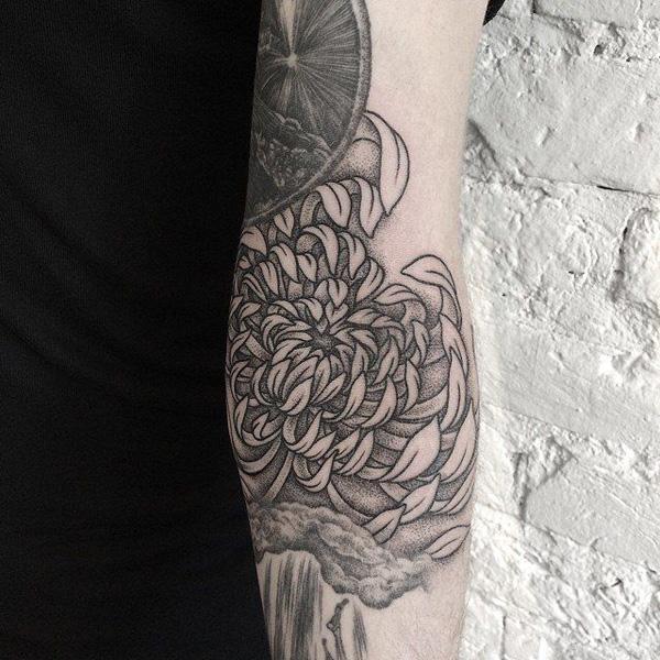 90 Beautiful Chrysanthemum Tattoo Ideas