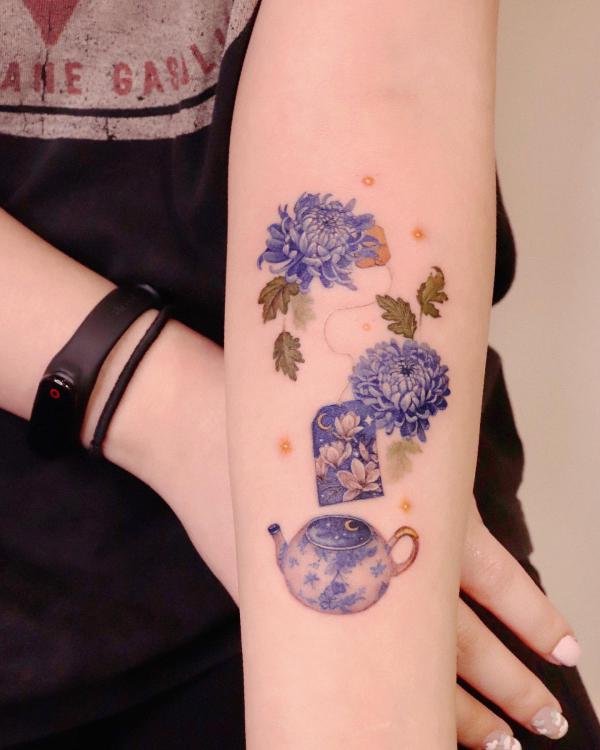 90 Beautiful Chrysanthemum Tattoo Ideas