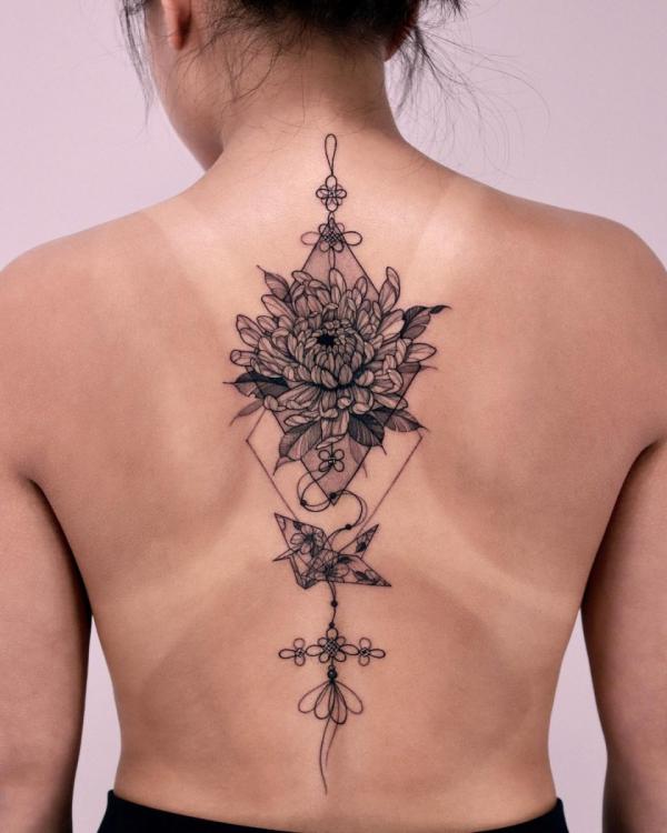 90 Beautiful Chrysanthemum Tattoo Ideas