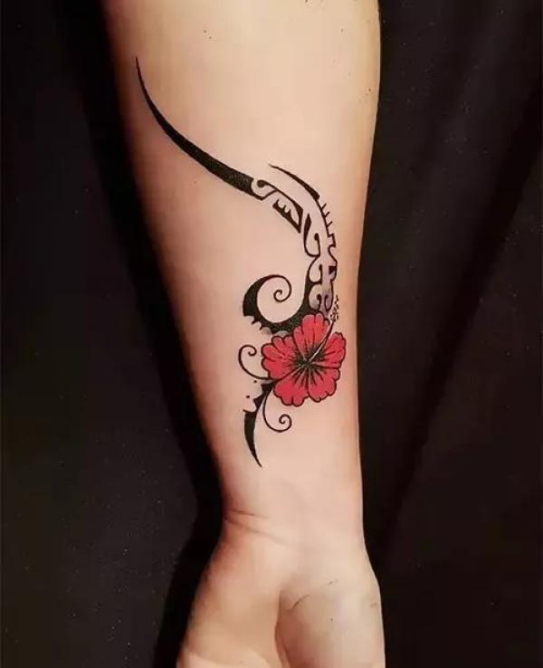 80 Hibiscus Tattoo Designs with Meaning