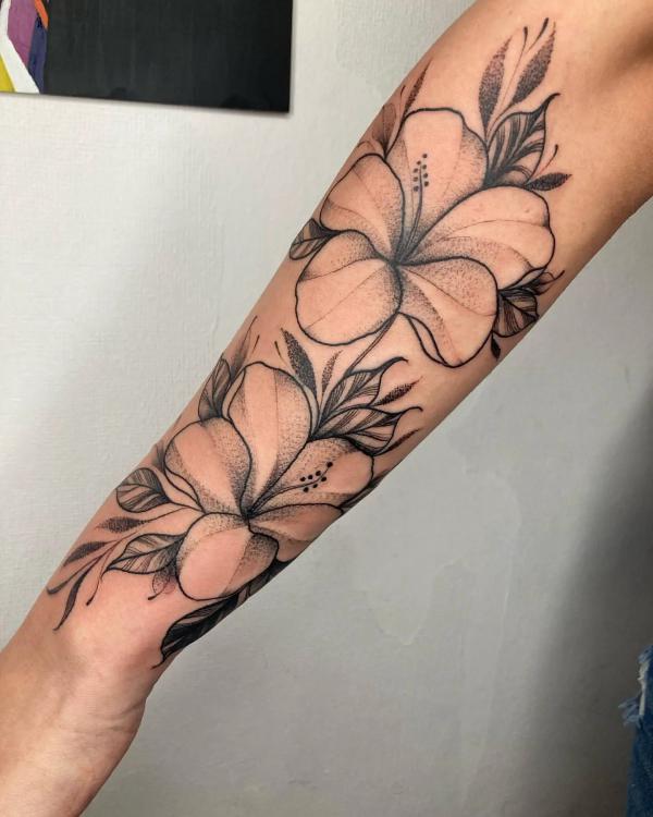 80 Hibiscus Tattoo Designs with Meaning