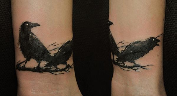 60+ Mysterious Raven Tattoos