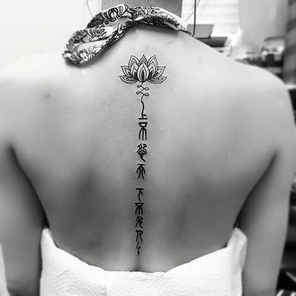 40+ Spine Tattoo Ideas for Women
