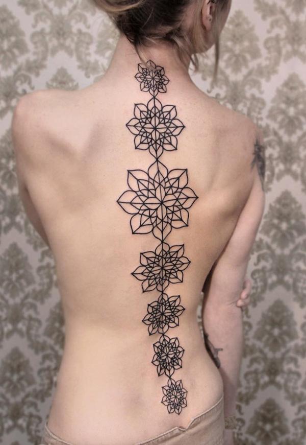40+ Spine Tattoo Ideas for Women