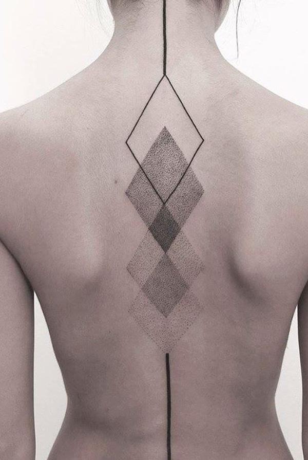40+ Spine Tattoo Ideas for Women