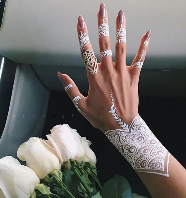 25 Amazing White Henna Designs