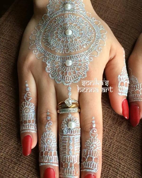 25 Amazing White Henna Designs