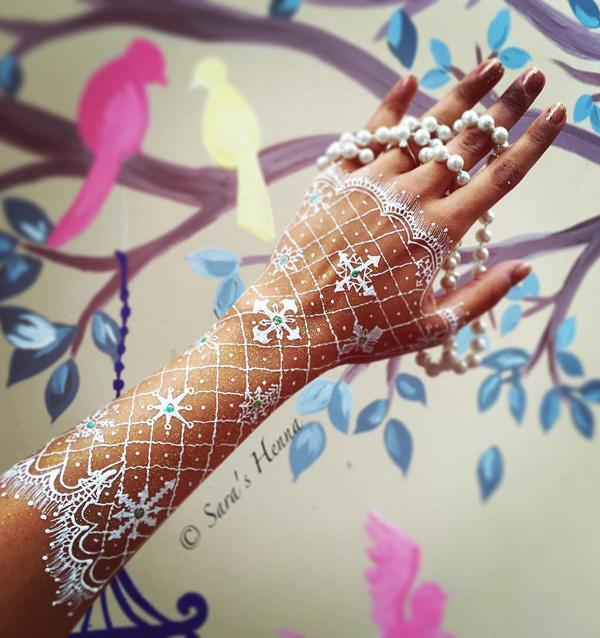 25 Amazing White Henna Designs