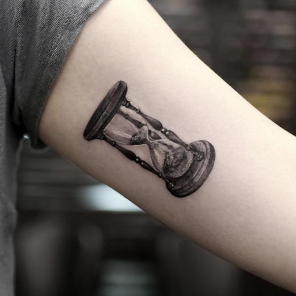 60 Hourglass Tattoo Ideas