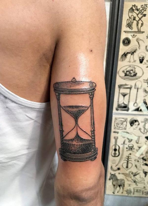 60 Hourglass Tattoo Ideas