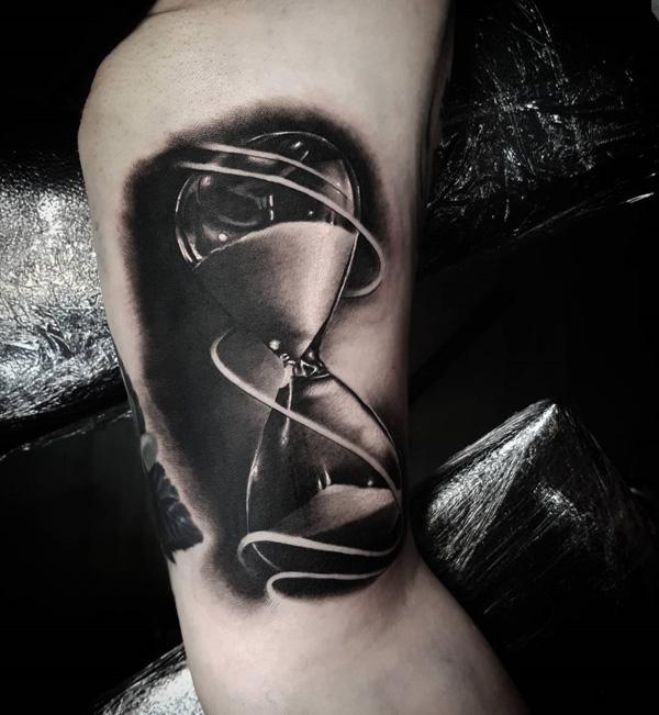 60 Hourglass Tattoo Ideas