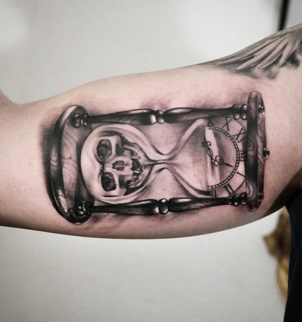 60 Hourglass Tattoo Ideas