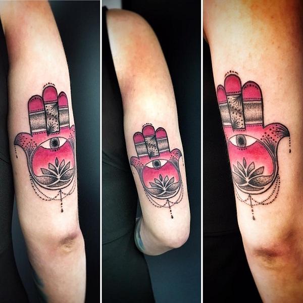 35 Unbelievable Hamsa Tattoo Ideas
