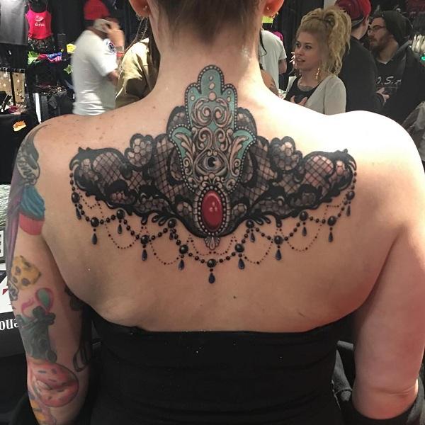 35 Unbelievable Hamsa Tattoo Ideas
