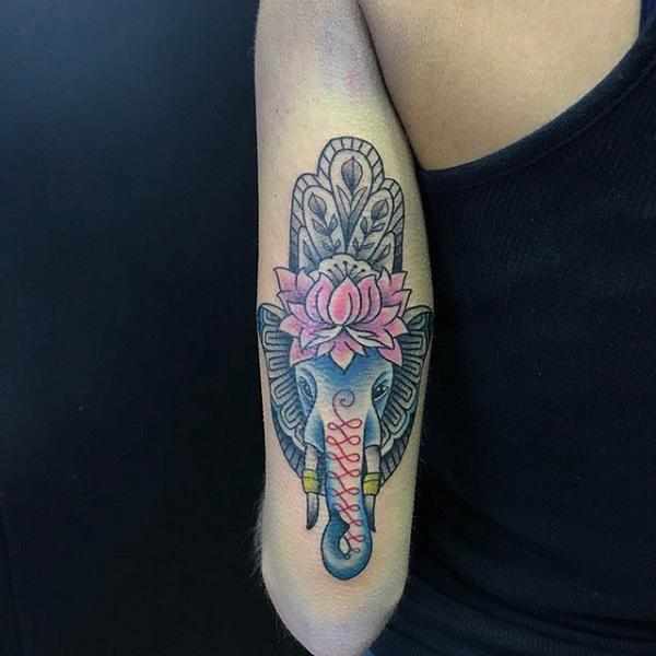 35 Unbelievable Hamsa Tattoo Ideas