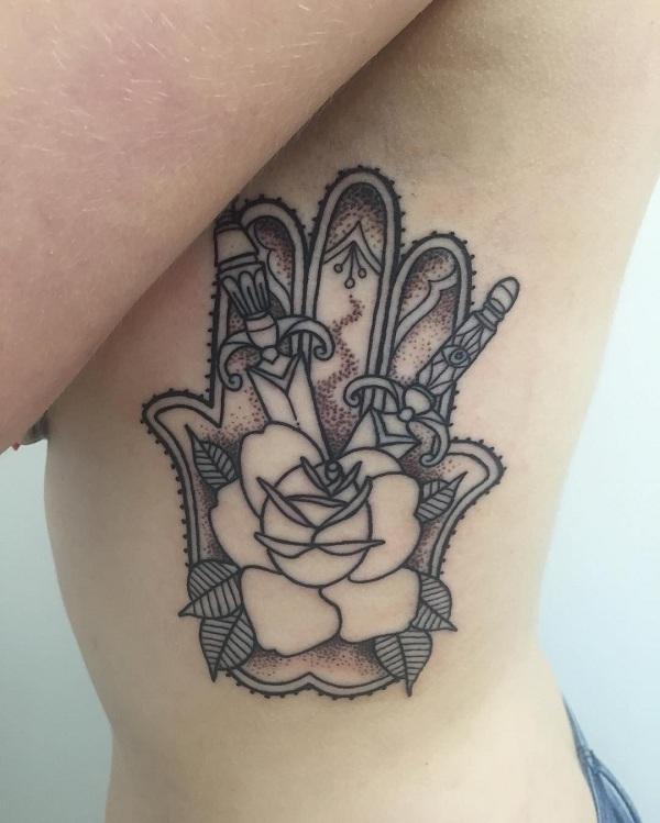 35 Unbelievable Hamsa Tattoo Ideas