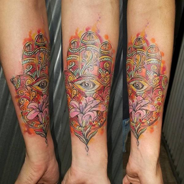 35 Unbelievable Hamsa Tattoo Ideas