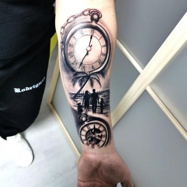 125 Unique Family Tattoos for your Inspiration