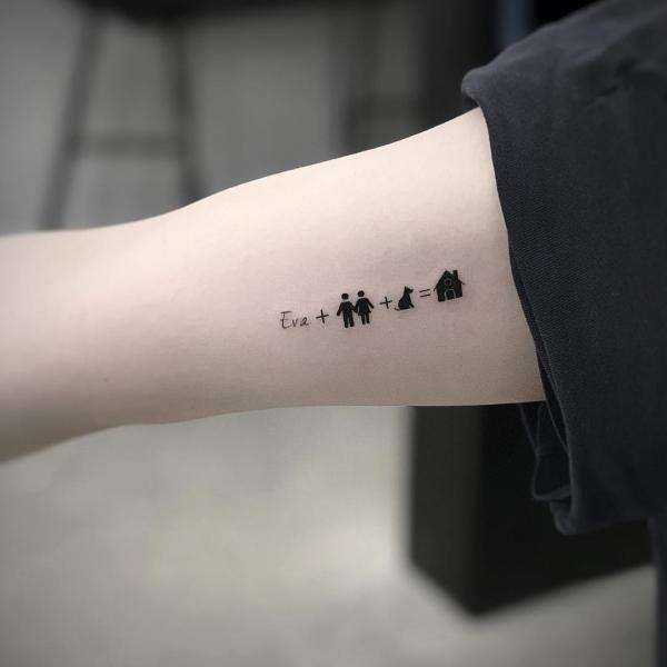 Small and Simple: The Beauty of Minimalist Tattoos