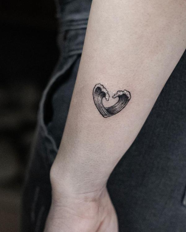 Small and Simple: The Beauty of Minimalist Tattoos