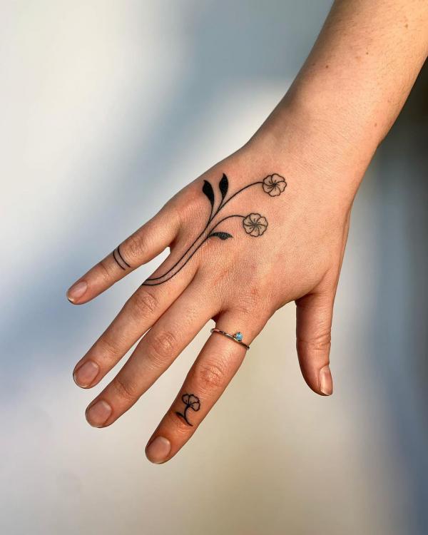 Small and Simple: The Beauty of Minimalist Tattoos