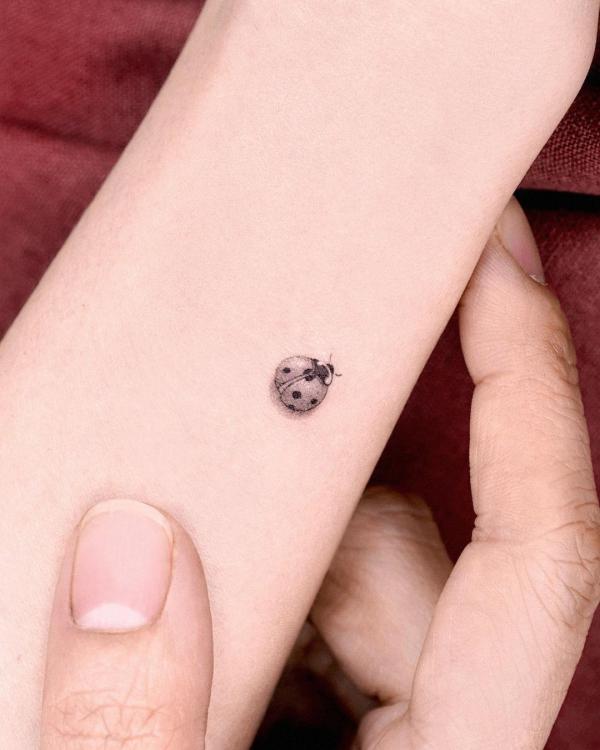 Small and Simple: The Beauty of Minimalist Tattoos