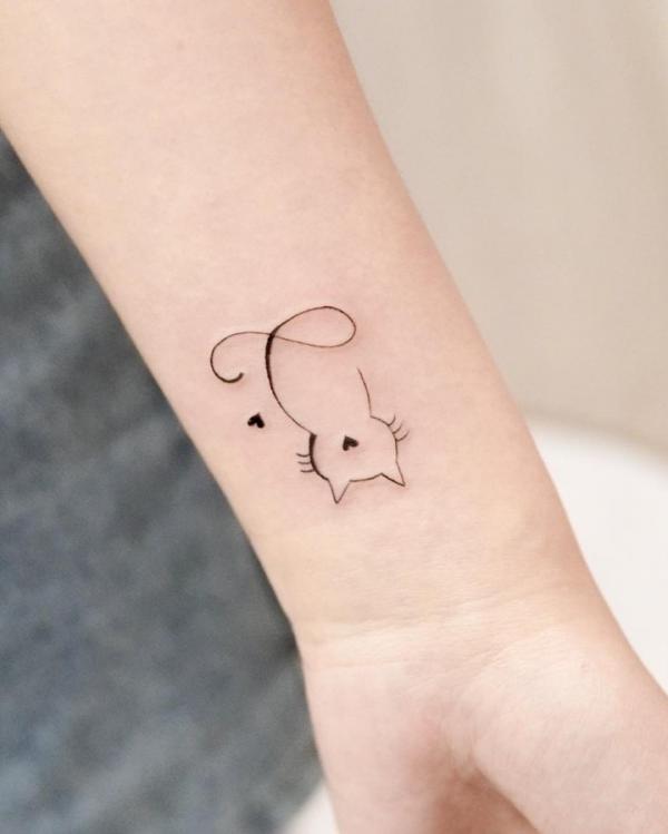 Small and Simple: The Beauty of Minimalist Tattoos