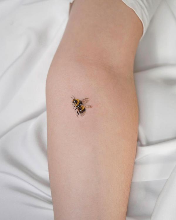 Small and Simple: The Beauty of Minimalist Tattoos