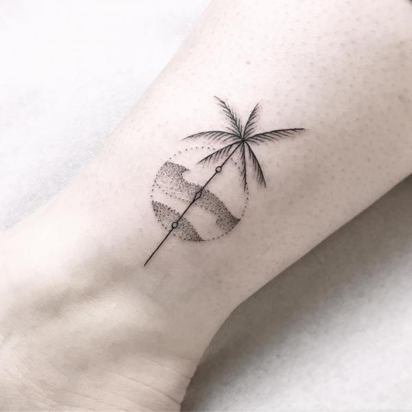 Small and Simple: The Beauty of Minimalist Tattoos