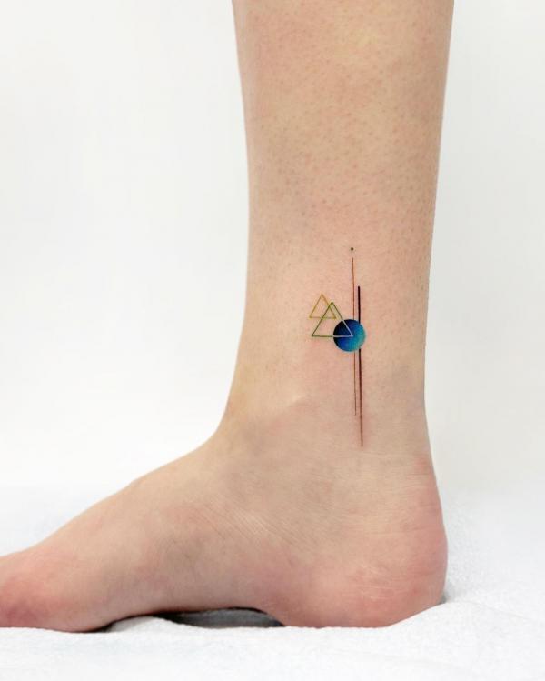 Small and Simple: The Beauty of Minimalist Tattoos