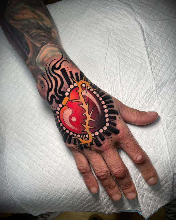 60 Sacred Heart Tattoos: A Symbolism of Love and Devotion