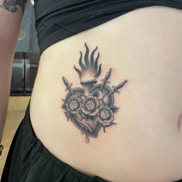 60 Sacred Heart Tattoos: A Symbolism of Love and Devotion