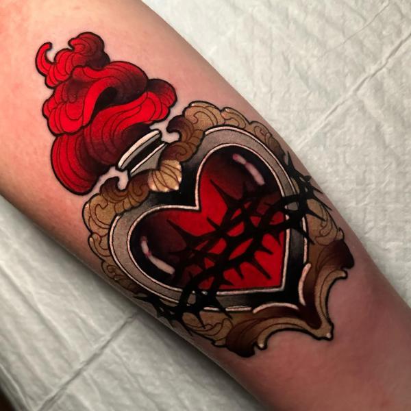 60 Sacred Heart Tattoos: A Symbolism of Love and Devotion