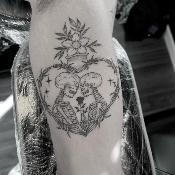 60 Sacred Heart Tattoos: A Symbolism of Love and Devotion