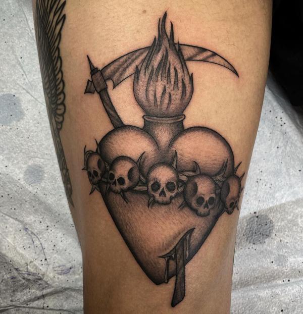 60 Sacred Heart Tattoos: A Symbolism of Love and Devotion