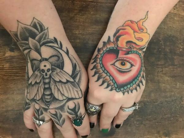 60 Sacred Heart Tattoos: A Symbolism of Love and Devotion