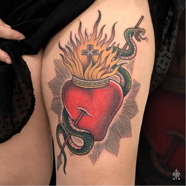 60 Sacred Heart Tattoos: A Symbolism of Love and Devotion