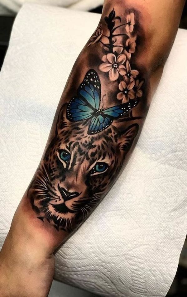 Monarch Butterfly Tattoos – Symbolism and Creativity