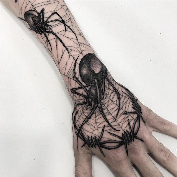 150 Hand Tattoos: Ideas and Meanings