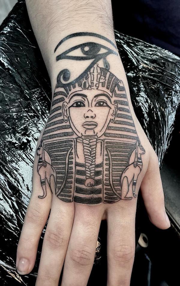 150 Hand Tattoos: Ideas and Meanings