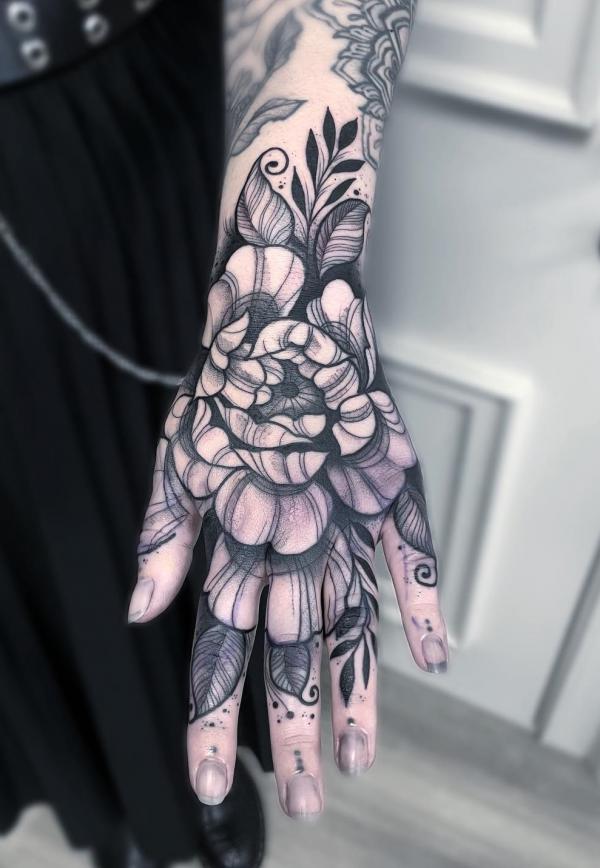 150 Hand Tattoos: Ideas and Meanings